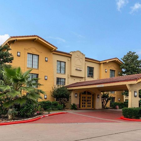 Super 8 By Wyndham The Woodlands North Hotel Exterior foto